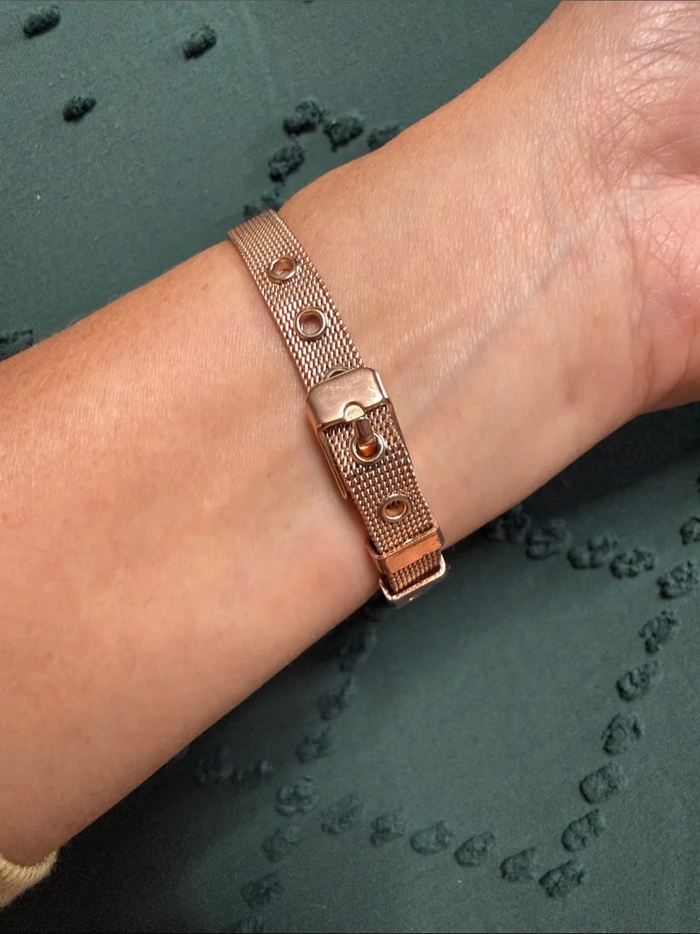 Rose Gold Mesh Band Round Face Watch